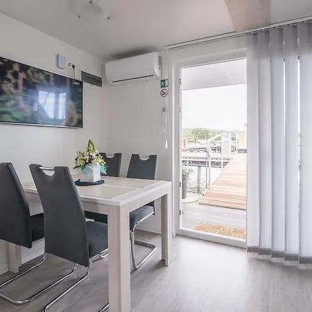 Apartment Floating