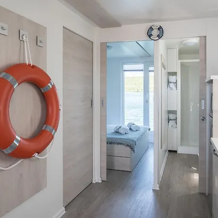 Apartment Floating Punat
