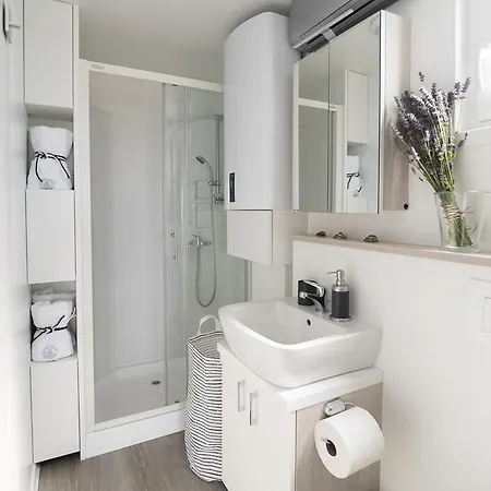 Apartment Floating *